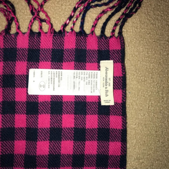 American Eagle scarf - Picture 4 of 4